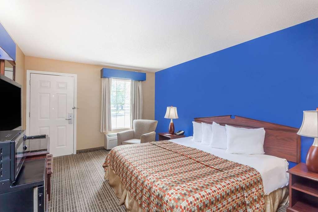 Baymont By Wyndham Florence/Muscle Shoals Habitación foto